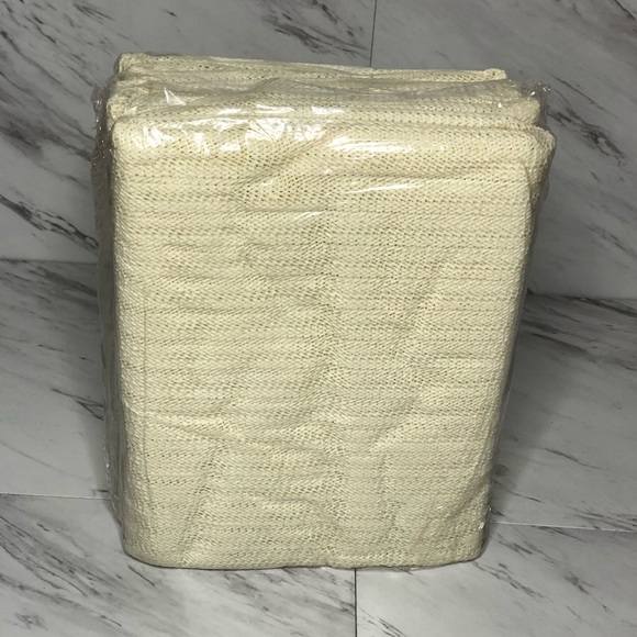 Homelegend Deluxe Area Rug Gripper SZ 8 x 10 - Picture 7 of 7